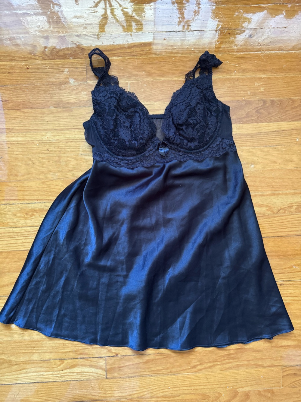 NWOT Vintage Victoria's Secret Black Lace Satin Baby Doll Chemise Size L